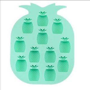 Pineapple Shaped Ice Mold Silicone Green Ice Tray